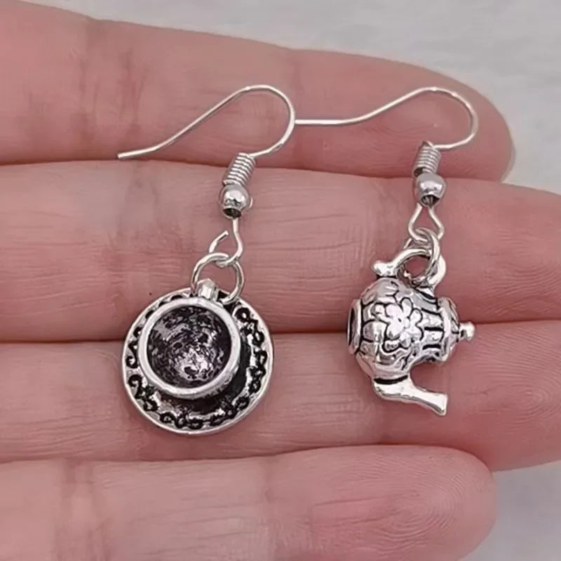 1Pair Trendy Teapot and Cup Charm Earrings for Men Women Coffee Cup and Coffee Pot Pendant Earrings DIY Jewelry Accessories Gift